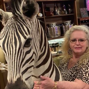 Meet your Posher, Debbie